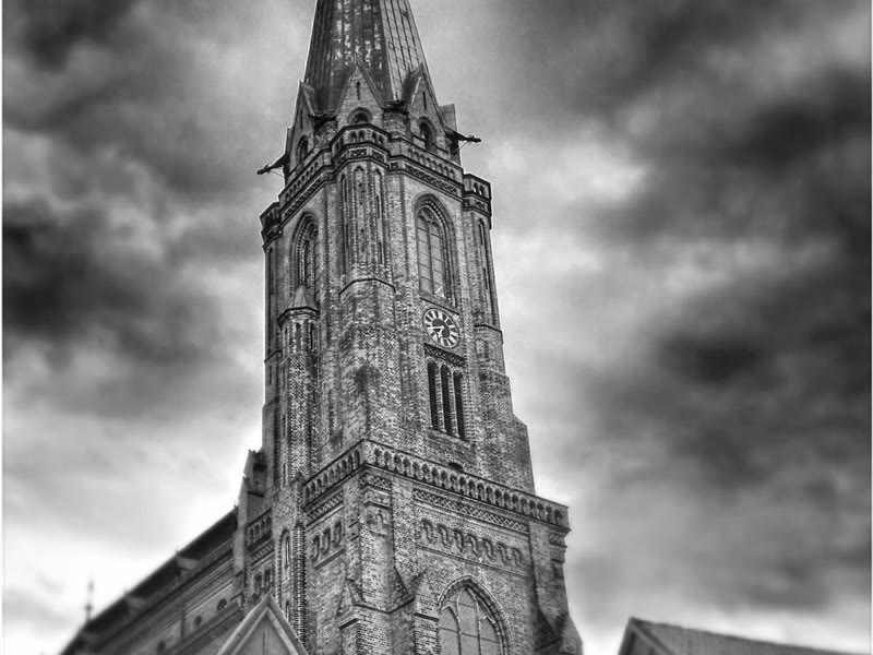 Die Nikolaikirche in Lüneburg mit ihrer markanten Backsteingotik